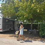 Tikayan L'oxygene Parque de Campismo Valensole